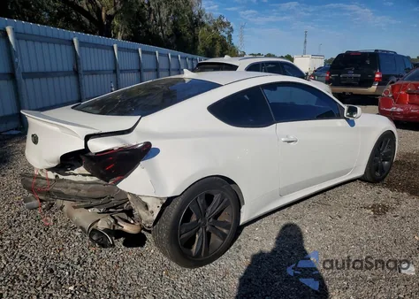 2010 Hyundai Genesis Coupe 2.0T z USA, uszkodzony, nr VIN KMHHT6KD9AU027930